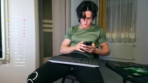 Snapshot of christianlevine_ chatting on 03.01.26 UPVOTE ME ------ ILL DO SOMETHING FOR FREE online show from 03.01.26