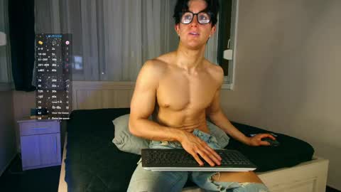 Snapshot of christianlevine_ chatting on 04.16.26 UPVOTE ME ------ ILL DO SOMETHING FOR FREE online show from 04.16.26