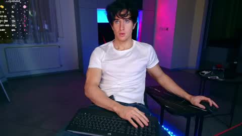 Snapshot of christianlevine_ chatting on 06.05.26 UPVOTE ME ------ ILL DO SOMETHING FOR FREE online show from 06.05.26