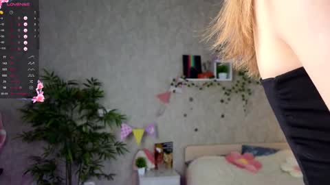 Snapshot of christina_hammond chatting on 02.22.26 Ann online show from 02.22.26