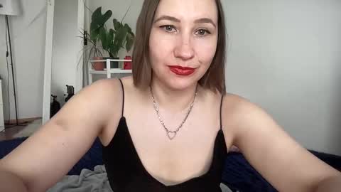 Snapshot of christina_rosse chatting on 05.25.26 christina rosse online show from 05.25.26