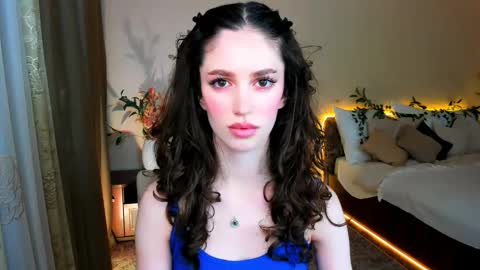Snapshot of christinaconteeree chatting on 09.18.25 christinaconteeree online show from 09.18.25