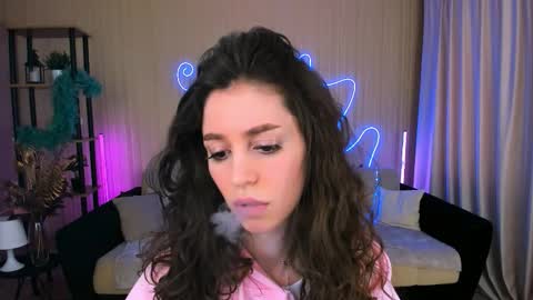 Snapshot of christinaconteeree chatting on 09.25.25 christinaconteeree online show from 09.25.25