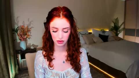 Snapshot of christinaconteeree chatting on 10.22.25 christinaconteeree online show from 10.22.25