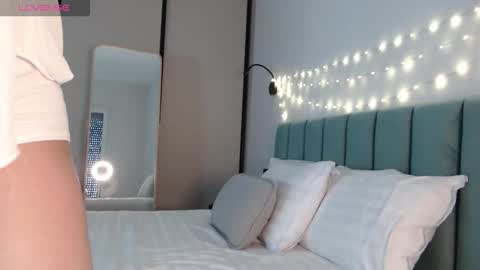 Snapshot of christinafit chatting on 02.03.26 chris online show from 02.03.26