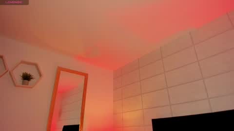 Christine  online show from 11.13.25