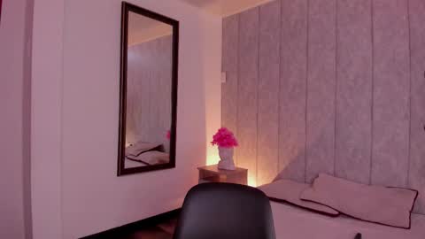 Christine  online show from 02.18.26