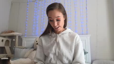 Snapshot of christy_love chatting on 01.27.25 Christy Love online show from 01.27.25