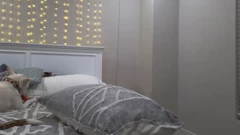 Snapshot of christy_love chatting on 10.21.25 Christy Love online show from 10.21.25