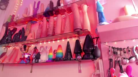 Snapshot of christymilk1 chatting on 12.19.24 christy online show from 12.19.24