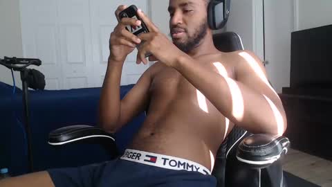 Snapshot of chrisvacherx chatting on 09.27.25 ChrisVacherx online show from 09.27.25