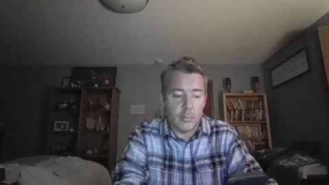 Snapshot of chrisw8121 chatting on 11.15.25 chrisw8121 online show from 11.15.25