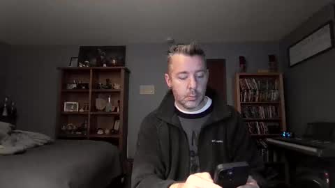 Snapshot of chrisw8121 chatting on 11.27.25 chrisw8121 online show from 11.27.25