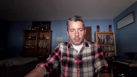 Snapshot of chrisw8121 chatting on 12.19.25 chrisw8121 online show from 12.19.25