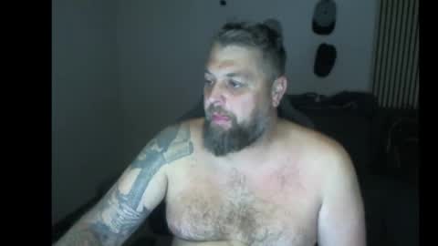 Chrizz online show from 10.21.25