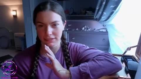 Snapshot of chroniclove chatting on 05.05.26 Marley online show from 05.05.26