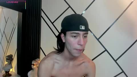 chrristopher77 online show from 09.15.25