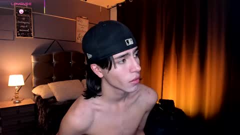 chrristopher77 online show from 09.16.25