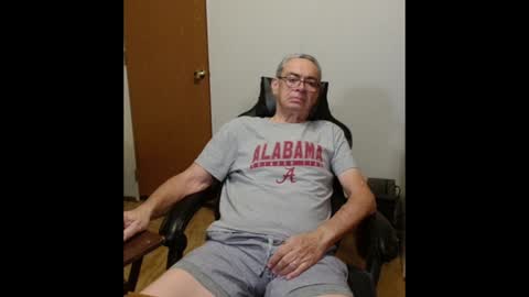 Snapshot of chubbyguy00054 chatting on 02.09.25 chubbyguy00054 online show from 02.09.25