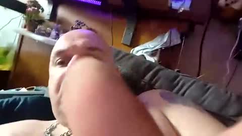 Snapshot of chubbyman43 chatting on 06.04.26 chubbyman43 online show from 06.04.26