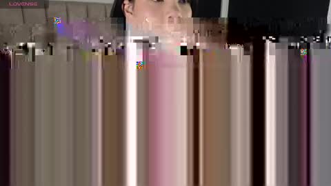 Mia online show from 04.18.26