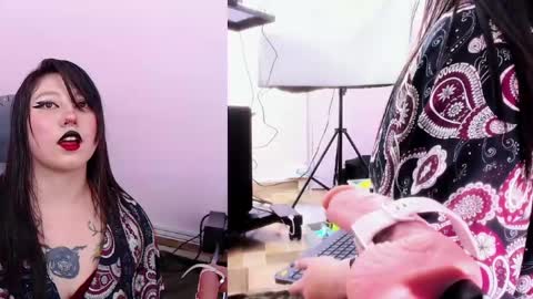 Snapshot of cina_moon chatting on 06.20.26 Cinamoon online show from 06.20.26