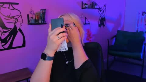 Cin Bellamy online show from 09.12.25