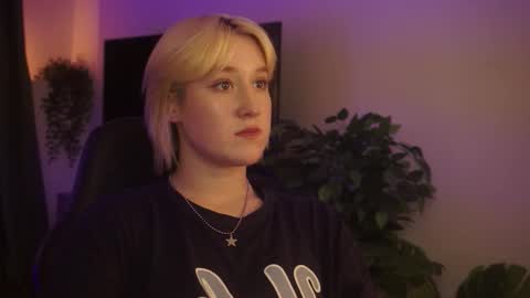 Cin Bellamy online show from 10.08.25