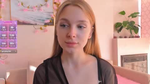 Snapshot of cindyreming chatting on 10.18.25 Im Cindy online show from 10.18.25