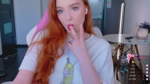 Snapshot of cinnabongirls chatting on 04.17.26 Maddy online show from 04.17.26