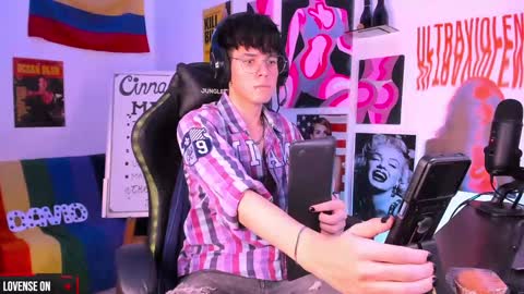 David     Independent Model online show from 01.14.25