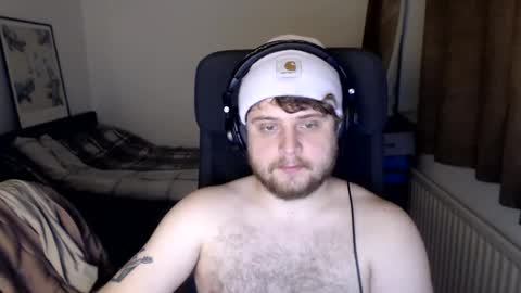 Snapshot of cinnamonbunzsz chatting on 12.18.24 cinnamon online show from 12.18.24