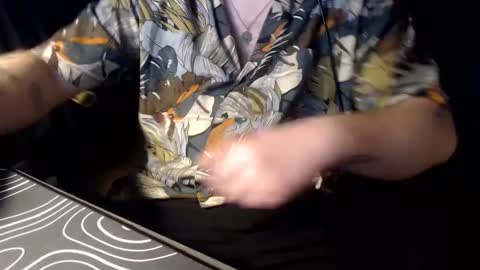 Snapshot of cinnamonbunzsz chatting on 12.30.24 cinnamon online show from 12.30.24