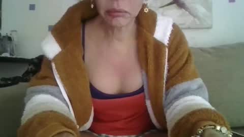 Snapshot of cinthia2525 chatting on 06.11.26 cinthia2525 online show from 06.11.26