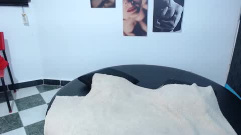 Cinthya online show from 10.25.25