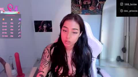 Paulina online show from 12.22.25