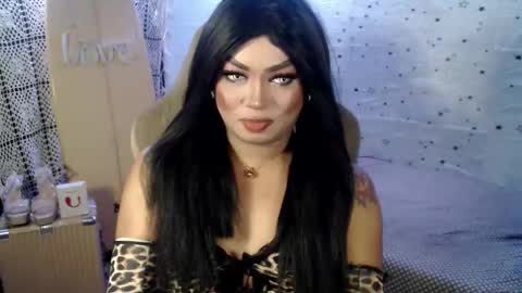 QUEEN CESS online show from 04.08.26