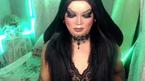 Snapshot of cj_parker69 chatting on 06.16.26 QUEEN CESS online show from 06.16.26