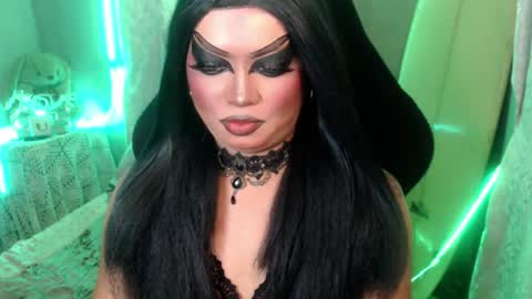 Snapshot of cj_parker69 chatting on 06.22.26 QUEEN CESS online show from 06.22.26