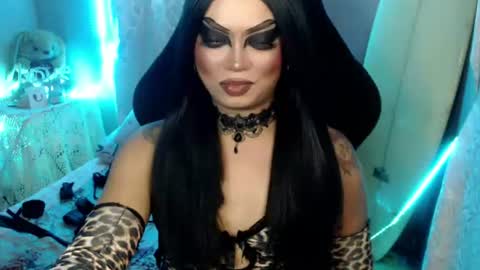 Snapshot of cj_parker69 chatting on 06.26.26 QUEEN CESS online show from 06.26.26