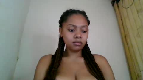 Snapshot of ckamilla45 chatting on 10.17.25 ckamilla45 online show from 10.17.25