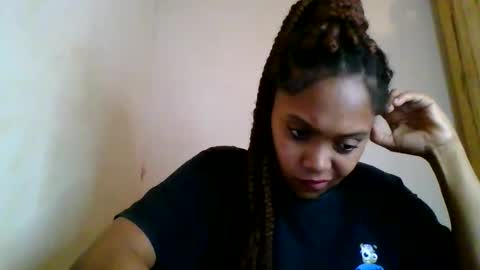 Snapshot of ckamilla45 chatting on 10.29.25 ckamilla45 online show from 10.29.25