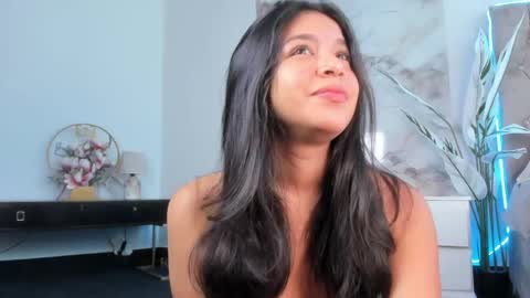 Snapshot of clara4w chatting on 05.20.26 Clara4w online show from 05.20.26