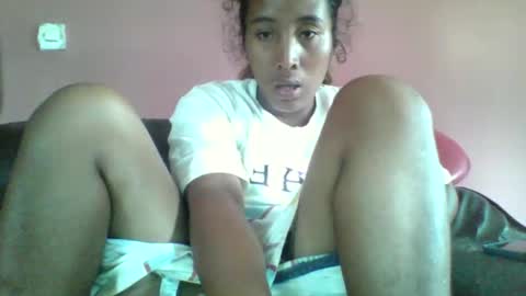 Clarah0123 online show from 12.22.25