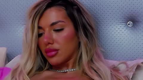 ClaraHazel online show from 02.02.25