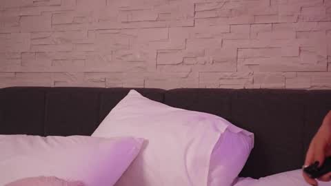 ClaraHazel online show from 11.28.25