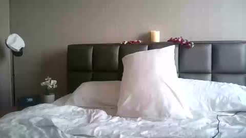 Snapshot of claralafontaine chatting on 02.27.26 claralafontaine online show from 02.27.26