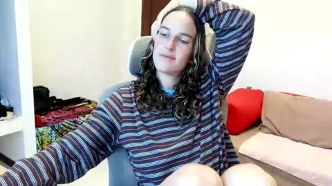 Snapshot of claralafontaine chatting on 06.26.26 claralafontaine online show from 06.26.26