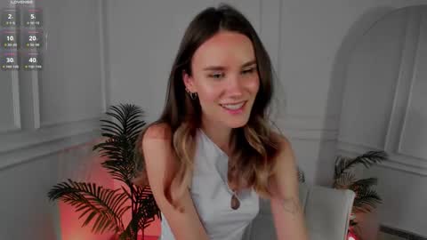 Snapshot of clare_ff chatting on 09.18.25 Claire online show from 09.18.25