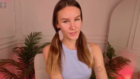 Snapshot of clare_ff chatting on 10.12.25 Claire online show from 10.12.25